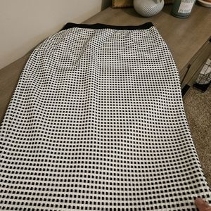 Alfani b/w pencil skirt L